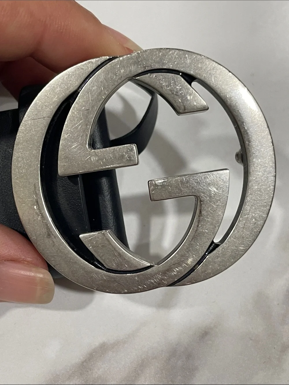 Gucci Black Leather Belt with Brushed Silver Interlocking-G Buckle